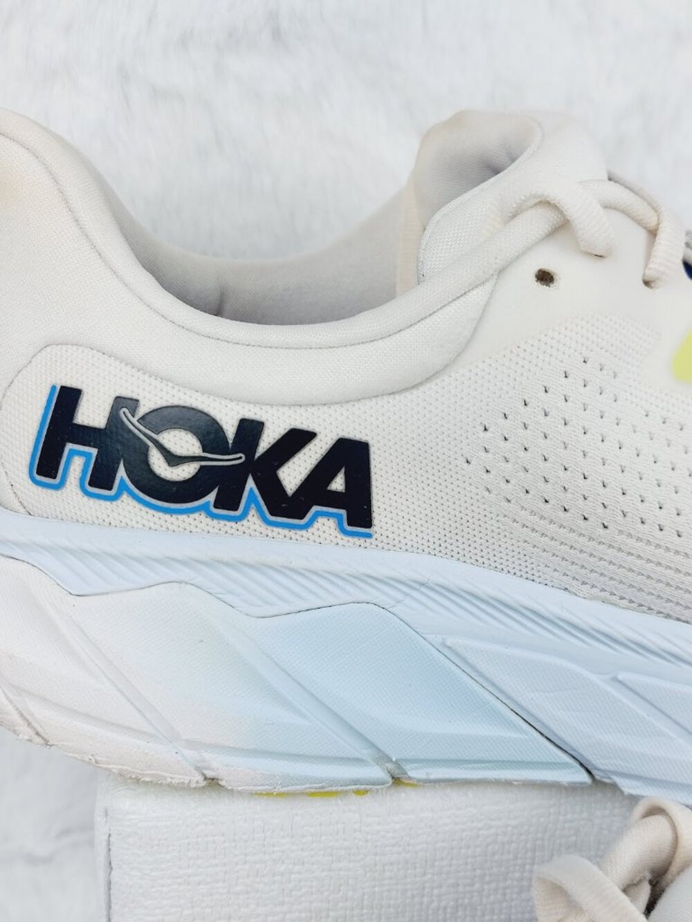 Hoka One One Men's Blanc De Blanc Virtual Blue Arahi 7 Running Shoes Size 9D - Picture 6 of 8